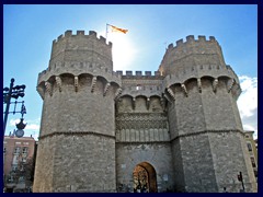 Torres de Serranos - Situated in the North end of the Old Town, facing the Turia Gardens. This is an ancient gateway of the city wall, and can for a small fee be climbed to offer great views of Valencia.